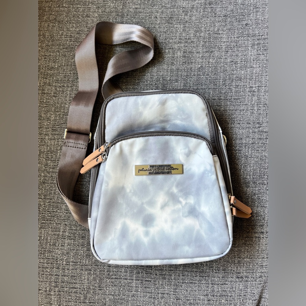 Petunia Pickle Bottom light blue and brown crossbody bag